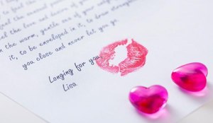 214477 675x450 close up of love letter