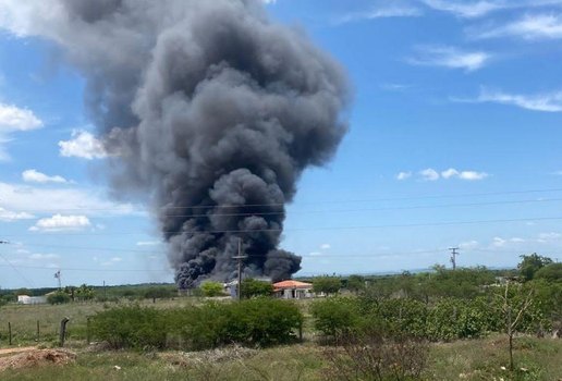 Segundo o Corpo de Bombeiros, não houve feridos.