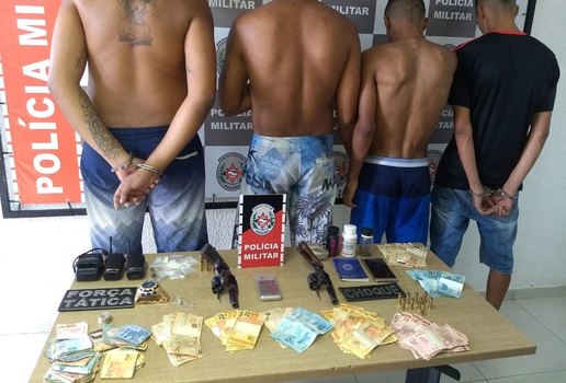 Quatro homens sao presos suspeitos de trafico de drogas em Joao Pessoa