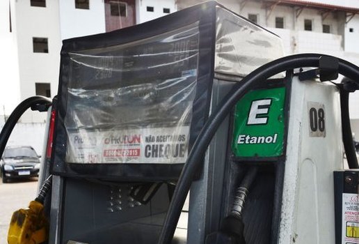 Gasolina em JP tem variação de R$ 0,26