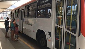 Ônibus pararam de circular em Campina Grande, no Agreste da Paraíba
