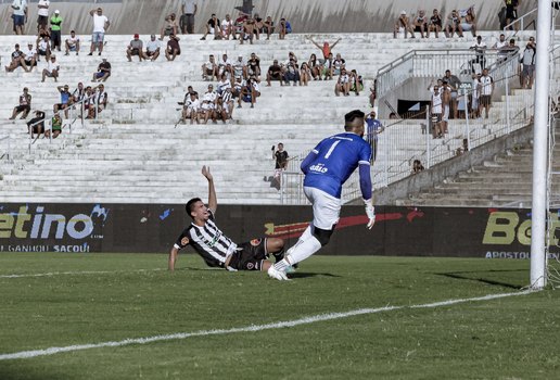 Botafogo-PB e Treze se enfrentaram no Almeidão
