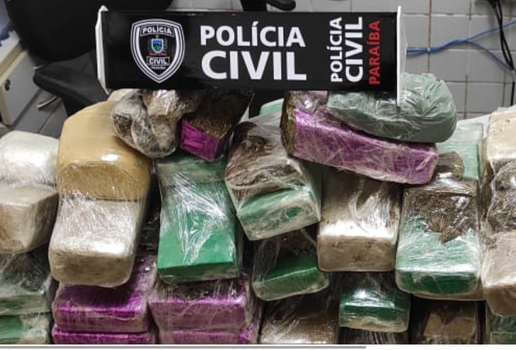 Casal de adolescentes é detido com 30 kg de drogas na Grande João Pessoa