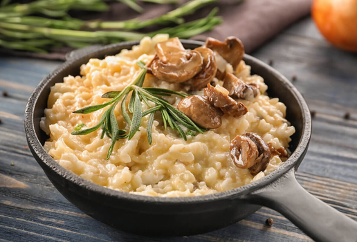 Risoto de cogumelo (Imagem: Africa Studio | Shutterstock)