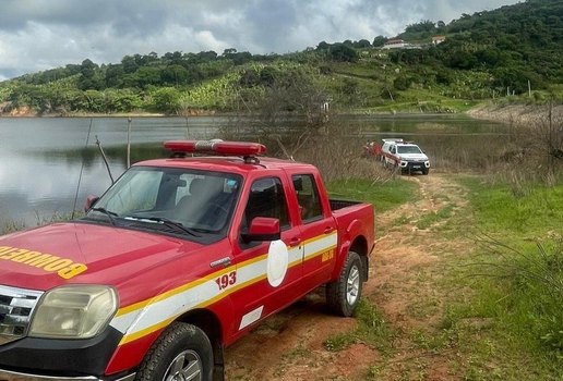 Bombeiros fazem buscas por homem que desapareceu em açude, na PB