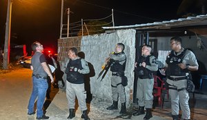 Polícias Civil e Militar foram acionadas para o local do crime