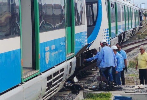Acidente entre trens aconteceu na última quinta (9), na Ilha do Bispo