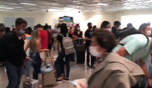Aglomeração de pessoas foi registrada no aeroporto Castro Pinto