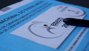 Todo o processo de elaboração e correção da prova do Enem é muito sigiloso e rigoroso (Imagem: Brenda Rocha - Blossom | Shutterstock)