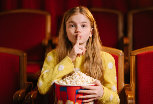 A primeira semana de julho está repleta de estreias imperdíveis no cinema (Imagem: Yarrrrrbright | Shutterstock)