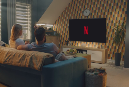 A Netflix preparou estreias que transitam entre drama, romance e ação (Imagem: Frame Stock Footage | Shutterstock)