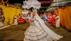 Carnaval Tradicao de Joao Pessoa atrai multidao na primeira noite de desfiles 7