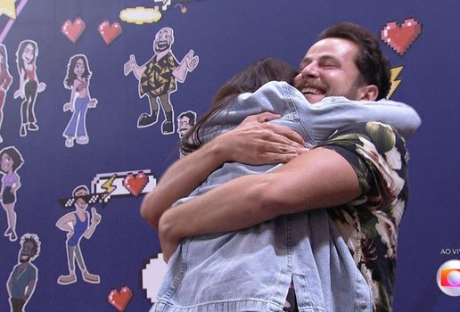 Gustavo e Larissa, da Casa de Vidro, entram no BBB 22