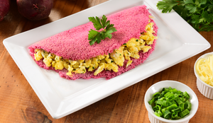 Tapioca de beterraba com ovo mexido (Imagem: Marcelo_Krelling | Shutterstock)