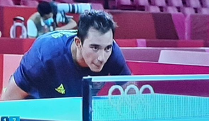 Em disputa acirrada, equipe de tênis de mesa masculina vence sérvia