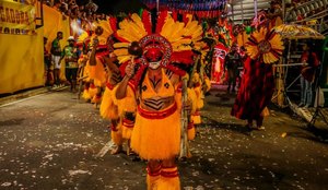 Carnaval Tradicao de Joao Pessoa atrai multidao na primeira noite de desfiles 1