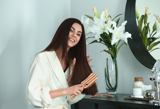 Cuidados simples ajudam a recuperar a saúde do cabelo (Imagem: Pixel-Shot | Shutterstock)