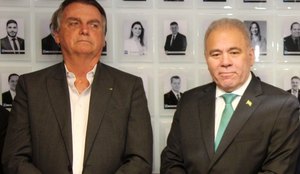 Jair Bolsonaro esteve em filiação de Queiroga ao PL