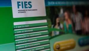Fies é o programa de financiamento a estudantes em cursos superiores não gratuitos