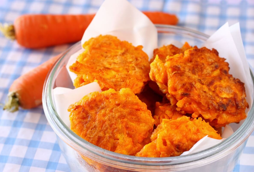 Panqueca de cenoura (Imagem: tomertu | Shutterstock)