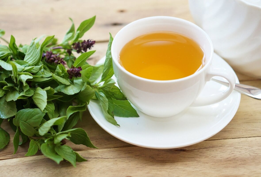 Chá de manjericão, lavanda e limão-siciliano (Imagem: SiNeeKan | Shutterstock)