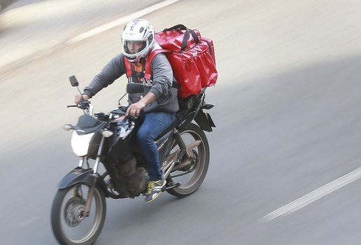 Pesquisadores da UFPB traçam perfil e salários de motoboys no Brasil; veja