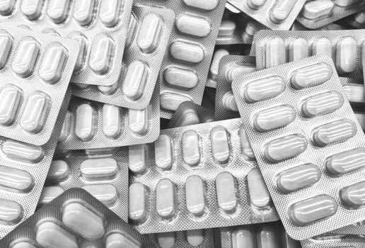 Remédios comuns que jamais podem ser misturados, segundo pesquisadores