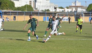 TREZE VENCE ALTOS FORA DE CASA