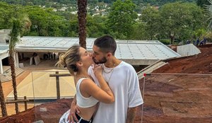 No Instagram, até Anitta ficou chocada com o tamanho do imóvel: "Um shopping"