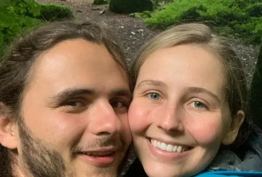 Filho de Michael Jackson anuncia noivado apos namoro de 8 anos