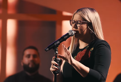 Equipe de Marília Mendonça lança EP póstumo da cantora; ouça