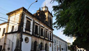 Igreja de São Bento, localizada na Avenida General Osório