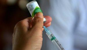 João Pessoa vacina grupos prioritários contra a Influenza em ação no Busto de Tamandaré