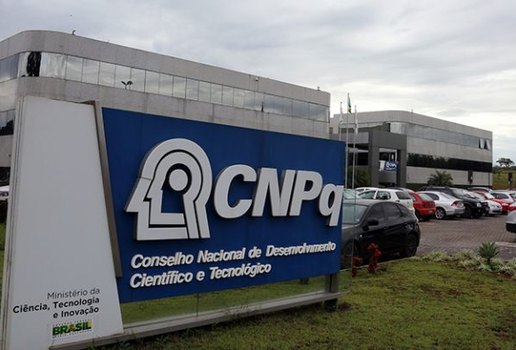 Servidor do CNPq queima e milhares de dados acadêmicos desaparecem