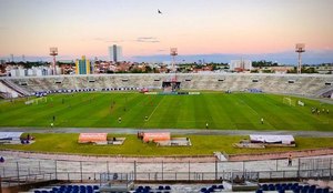 Estádio Amigão, em Campina Grande.