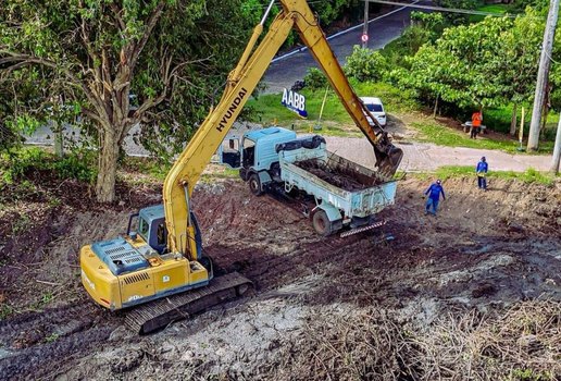 Limpeza rios Foto Thiago Marques 1 1010x1024