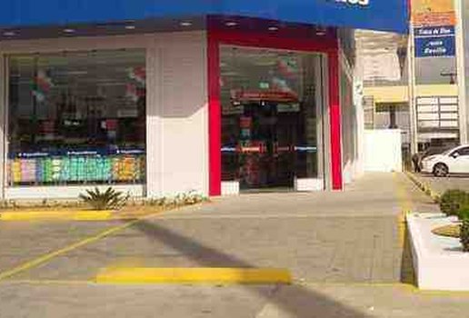 Farmacia invadida jose americo cofre 90 mil assalto