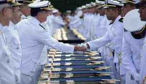 Marinha divulga dois editais para concursos publicos com 32 vagas