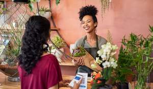 A experiência do cliente é fundamental para a marca se destacar no mercado (Imagem: Rido | Shutterstock)