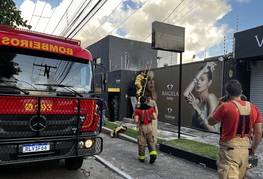 Incendio centro jp loja