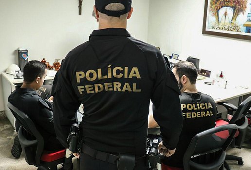 Agentes cumprem cinco mandados de prisão preventiva e sete de busca e apreensão contra alvos em Brasília (DF), Curitiba (PR), Juiz de Fora (MG), Salvador (BA) e São Paulo (SP)