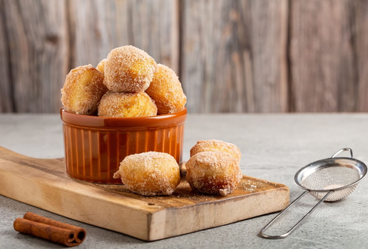 Bolinho de chuva proteico com whey protein (Imagem: WS-Studio | Shutterstock)