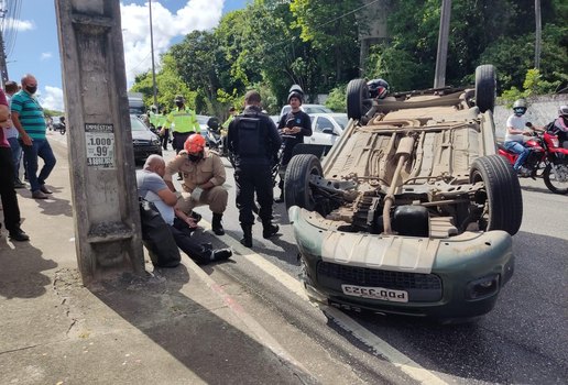 Acidente aconteceu na Avenida Dom Pedro II.