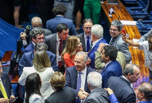Senado aprova reforma tributária no Brasil