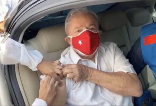 Lula recebeu o imunizante em São Bernardo do Campo, no ABC paulista