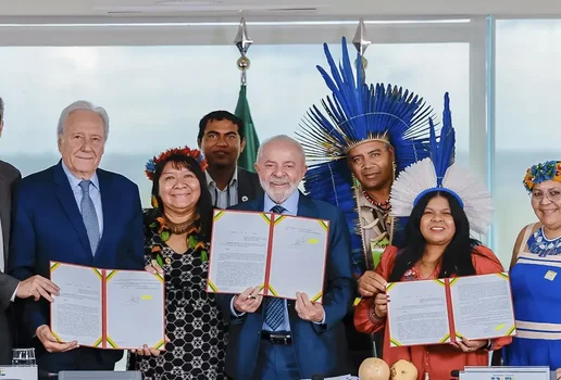 Presidente Lula assina demarcacao de terra indigena na Paraiba