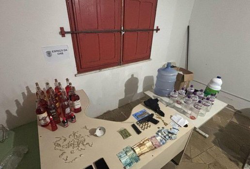 PM fecha laboratorio de lolo que produzia o entorpecente para o carnaval do litoral sul da PB