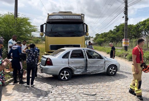 Acidente aconteceu na Avenida Chesf, no Distrito Industrial.