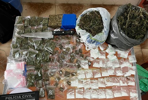 Idoso preso com mais de 100 papelotes de drogas alega consumo próprio