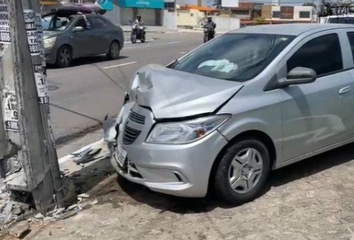 O acidente ocorreu na rua das Trincheiras.